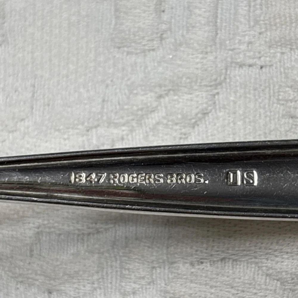 1965 GARLAND 1847 Rogers Bros IS Ladle Gravy Ladle Silver Plate Flatware